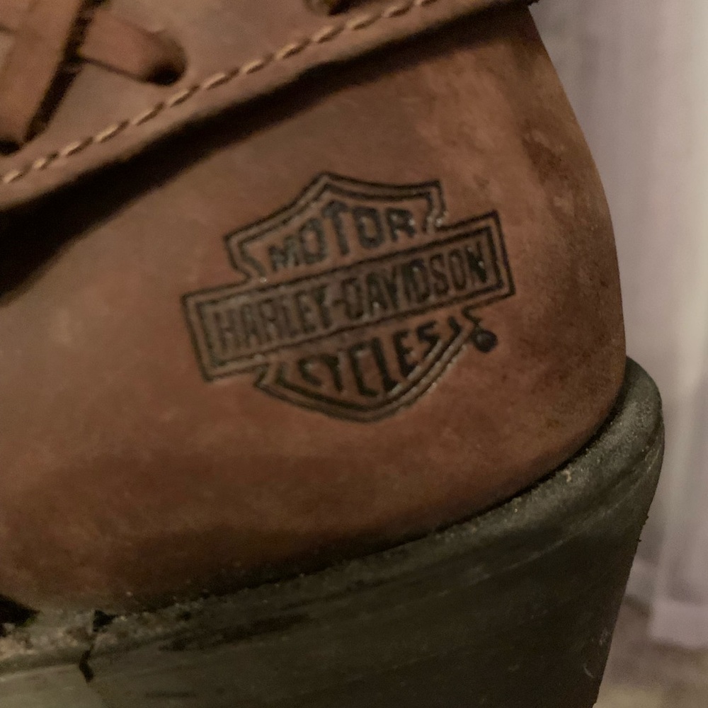 Harley Davidson boots, in great condition’ barely worn. Firm on my price